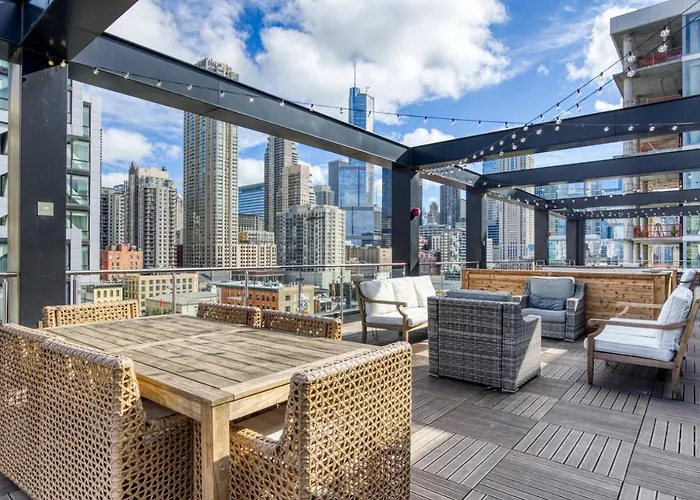 River North 1br W Gym Lounge Roof Nr Riverwalk Chi-895 * Chicago